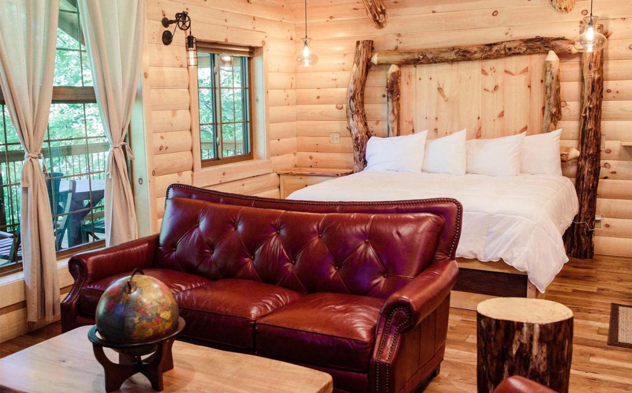 Cricket Hill Treehouse B By Amish Country Lodging Millersburg Ngoại thất bức ảnh