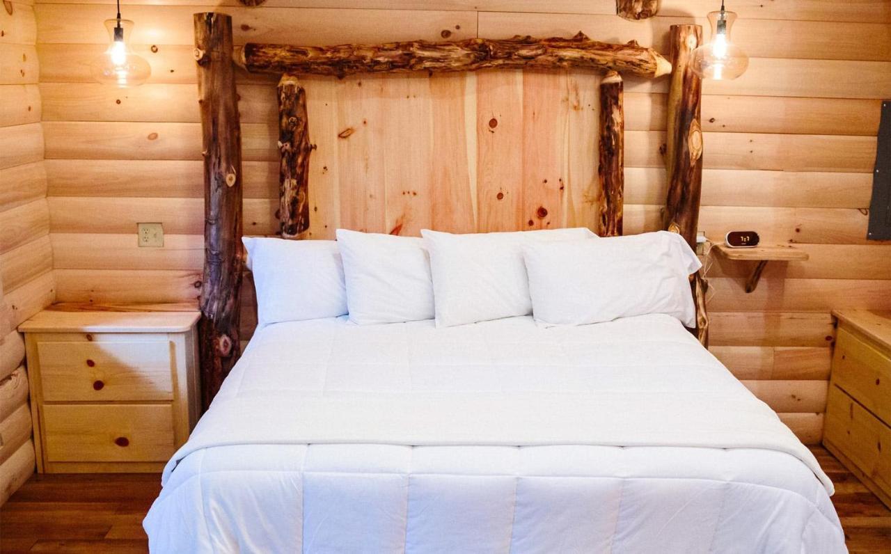 Cricket Hill Treehouse B By Amish Country Lodging Millersburg Ngoại thất bức ảnh